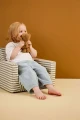 pol_pl_Kids-Concept-Skladany-fotel-w-paski-35715_4.webp